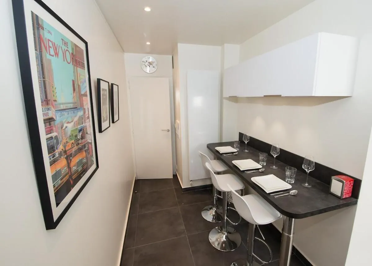 Luxueux Pied A Terre -Trocadero - Tour Eiffel Et Champs De Mars Appartement Parijs